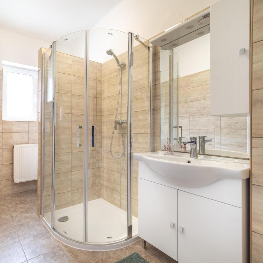 Topaz Apartmanhazak קסזטלי מראה חיצוני תמונה