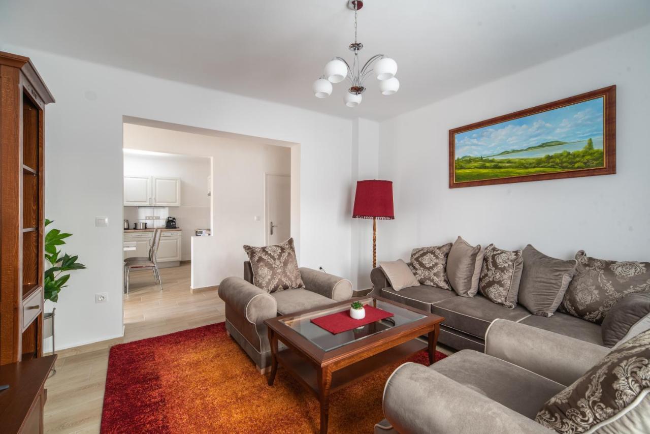 Topaz Apartmanhazak קסזטלי מראה חיצוני תמונה